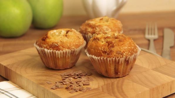яблочные маффины с шоколадной крошкой
