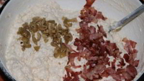 закусочные маффины с оливками и сулугуни