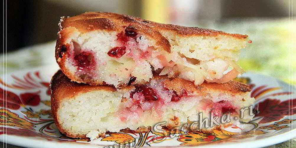 Рецепт манника с яблоком и брусникой