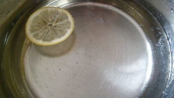 намура — арабский манник, пропитанный сиропом с ароматом роз и флердоранжа