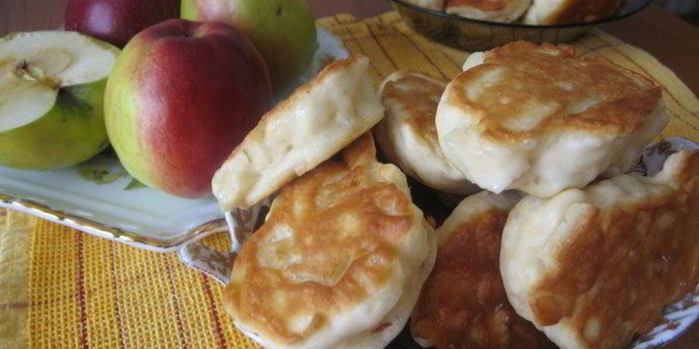 Рецепт бабушкиных оладий с мясом и яблоками