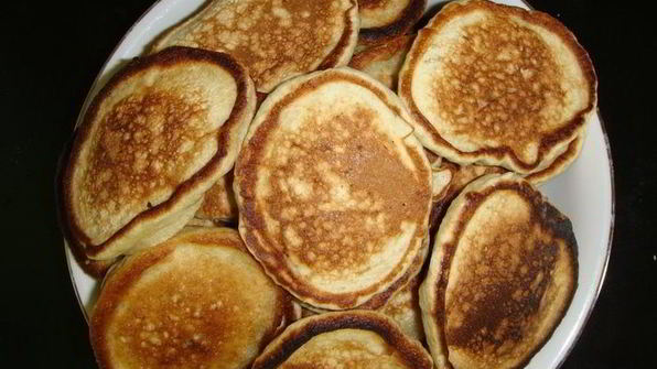 банановые оладушки с пломбиром