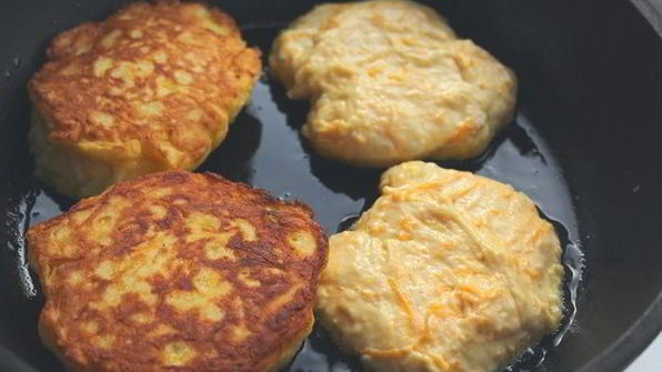 дрожжевые тыквенные оладьи