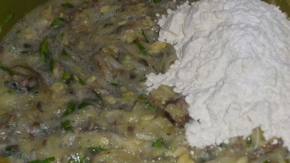 кабачковые оладушки с грибами