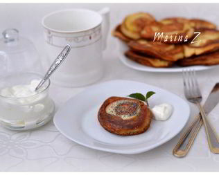 Медовые оладьи с яблоком