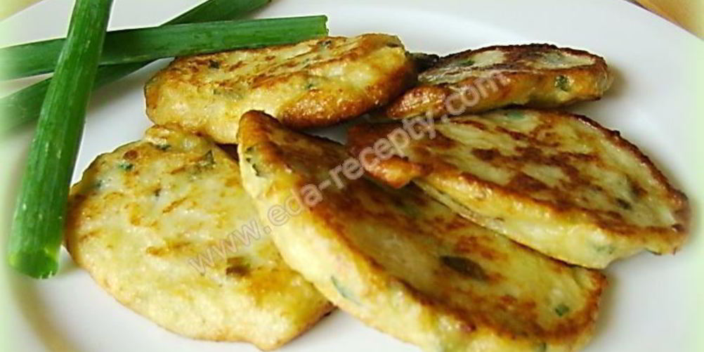 Рецепт оладий из кабачков с сыром и чесноком