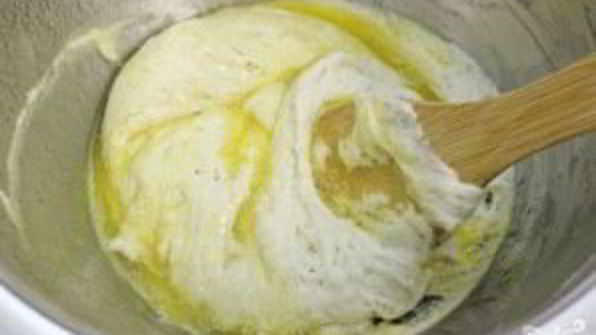 оладьи на молоке и дрожжах пышные