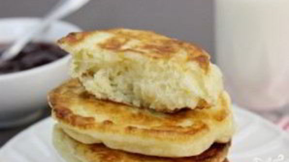 оладьи на молоке и дрожжах пышные