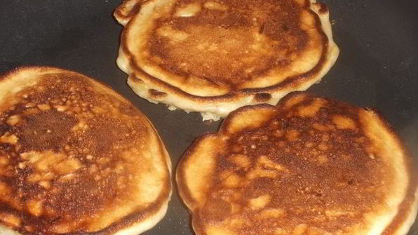 оладьи с чесноком и баклажаном