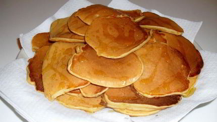 Оладьи с яблоками на молоке