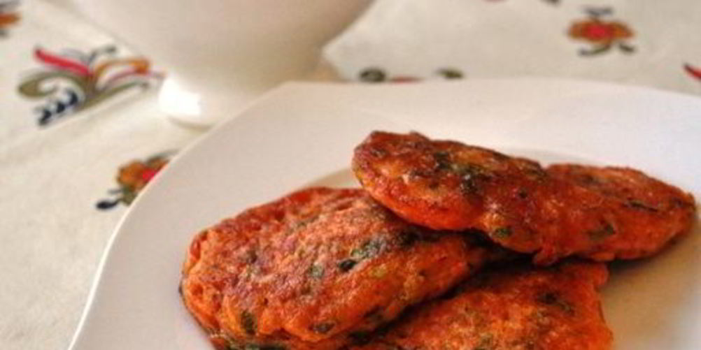 Рецепт помидорных оладий