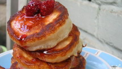 Пышные оладьи на сыворотке