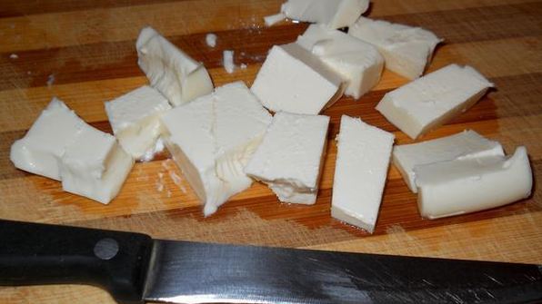 шпинатные оладьи с брынзой