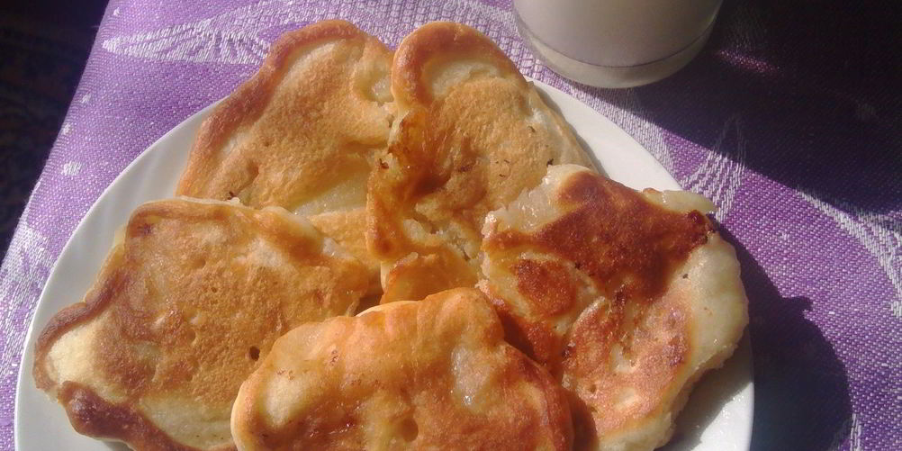 Рецепт старинных оладий с яблоками
