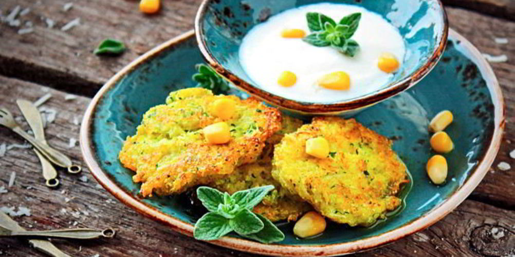 Рецепт сырных оладий из цуккини