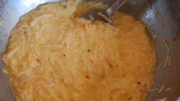 сырные оладьи из вермишели