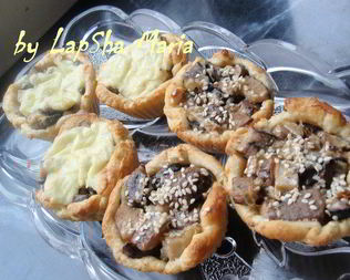 Открытые слойки с подосиновиками