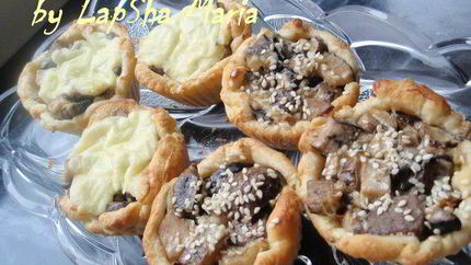 Открытые слойки с подосиновиками