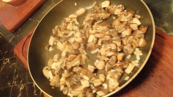 открытые слойки с подосиновиками