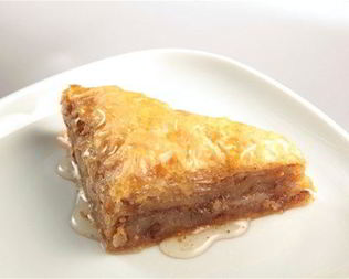 Пахлава с медом, грецкими орехами и кардамоном