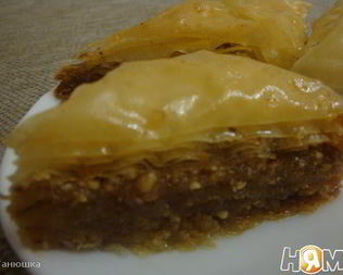 Пахлава с медом и лимонным соком