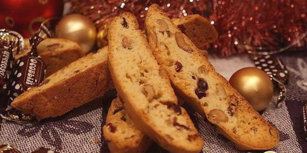 Рецепт бискотти с вяленой клюквой и орехами кешью