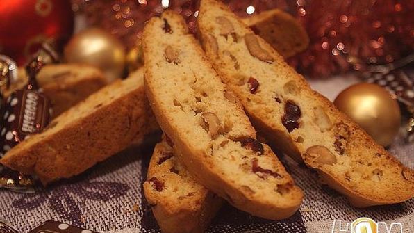 бискотти с вяленой клюквой и орехами кешью