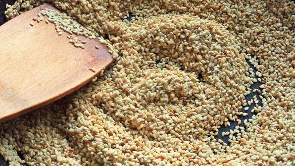 кунжутное печенье на жареной муке