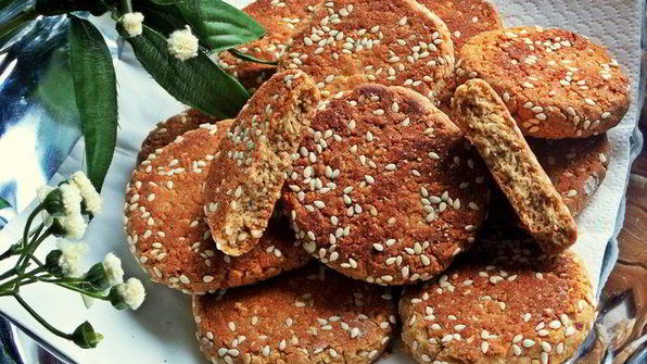 кунжутное печенье на жареной муке
