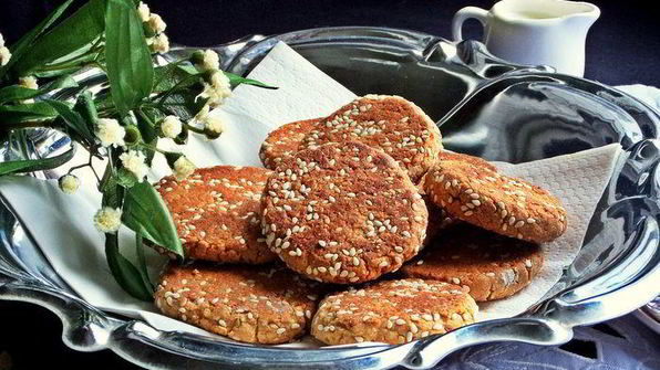 кунжутное печенье на жареной муке