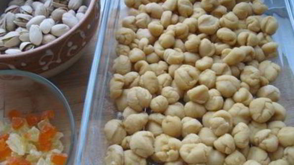 неаполитанское рождественское печенье струффоли