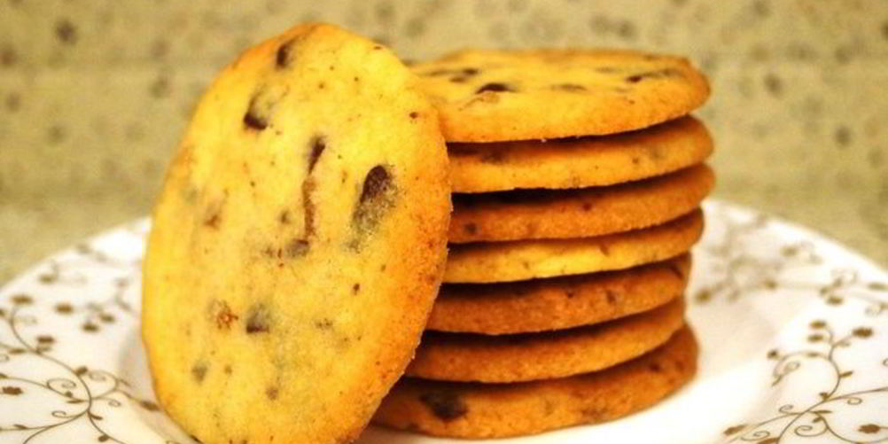 Рецепт песочного печенья с шоколадом и цукатами из имбиря