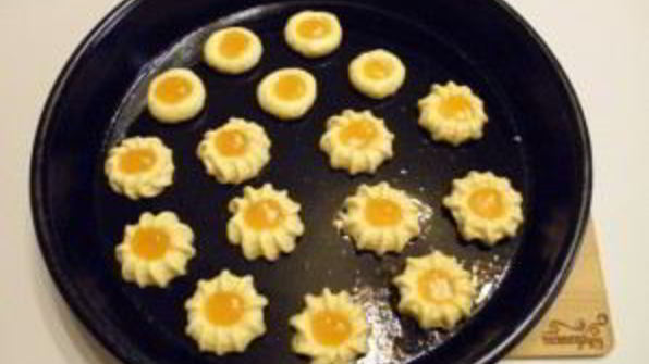 песочное печенье с вареньем