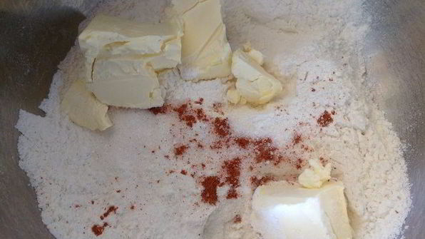 пикантное печенье с сыром чеддер и миндалем