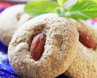 Рождественское печенье с корицей и миндалем