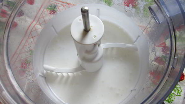 бисквитный пирог с нектарином