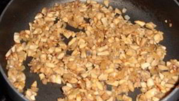 блинный пирог с курицей, грибами и творогом