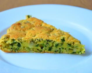 Быстрый заливной пирог с зеленым луком в духовке