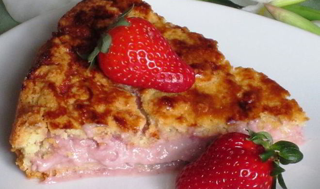 Французский клубничный пирог с заварным кремом