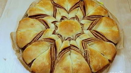 Красивый пирог из дрожжевого теста