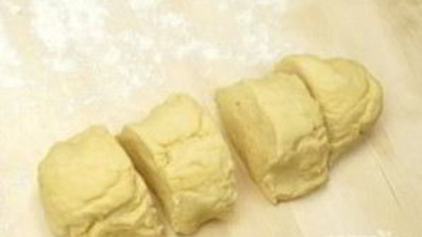 красивый пирог из дрожжевого теста