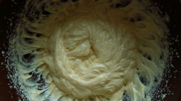 миндально-грушевый пирог с розмарином