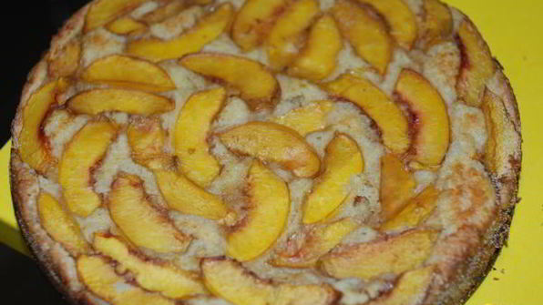 миндальный пирог с нектаринами