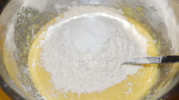 миндальный пирог с нектаринами