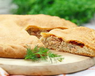 Мясной пирог с рисом и моцареллой