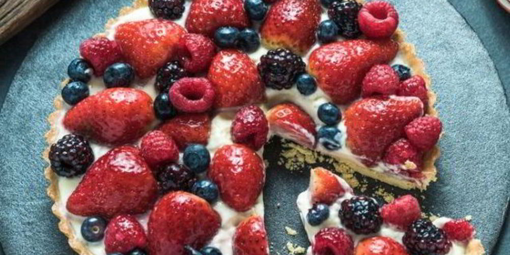 Рецепт нежного ягодно-сметанного пирог