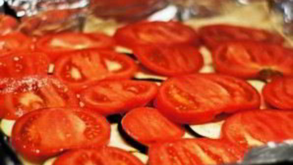 пирог из слоеного теста с сыром и баклажаном