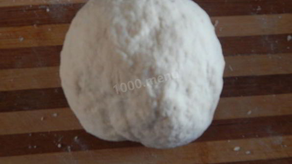 пирог из слоеного теста с творогом