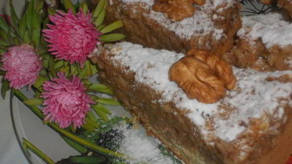 пирог ореховый с яблоками