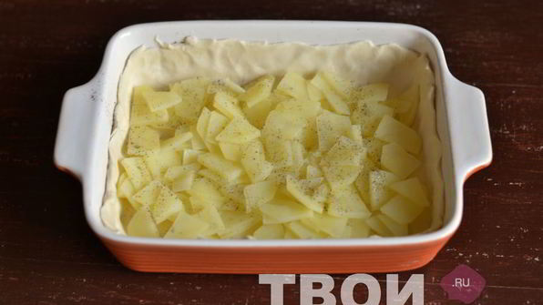 пирог с консервой